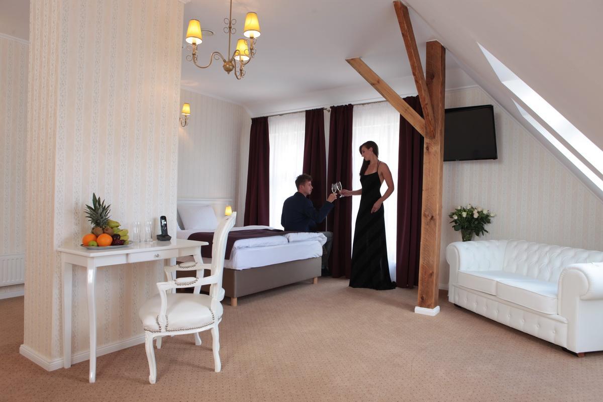 Hotel Court Park 나이사 외부 사진
