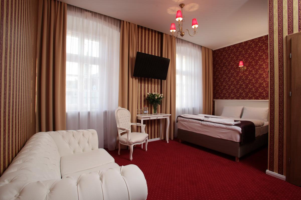 Hotel Court Park 나이사 외부 사진