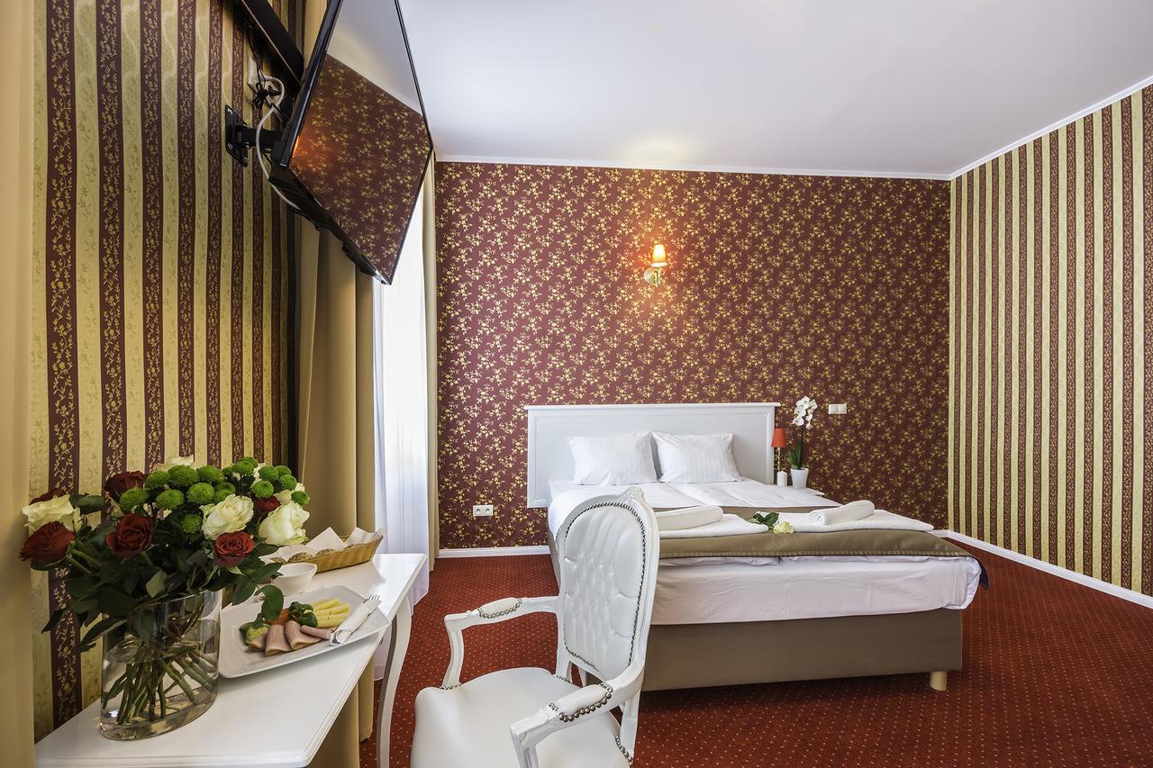 Hotel Court Park 나이사 외부 사진
